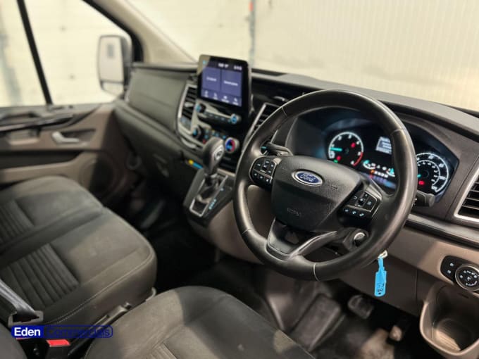 2025 Ford Transit Custom