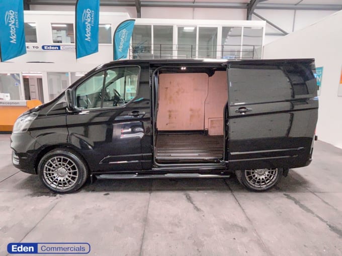 2025 Ford Transit Custom