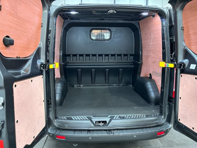2025 Ford Transit Custom