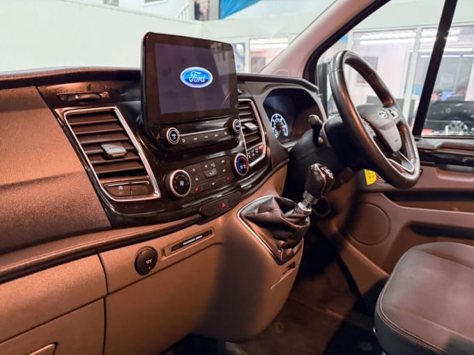 2025 Ford Transit Custom