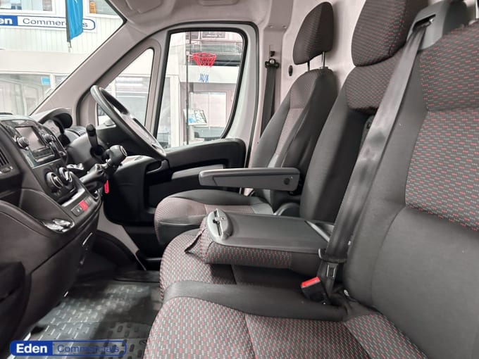 2025 Citroen Relay