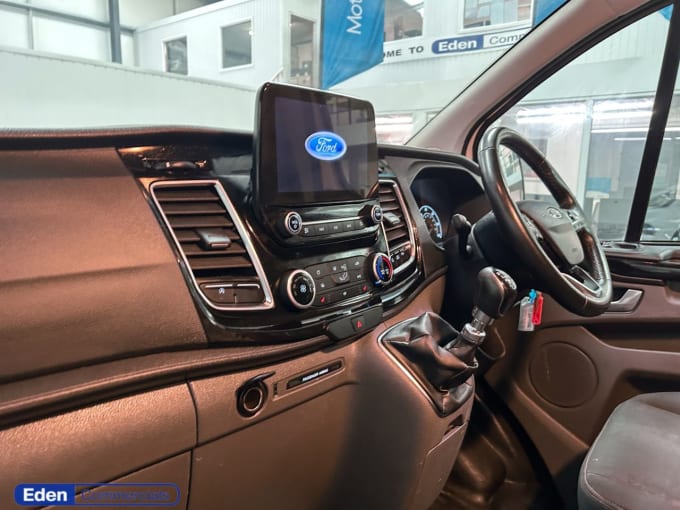 2025 Ford Transit Custom