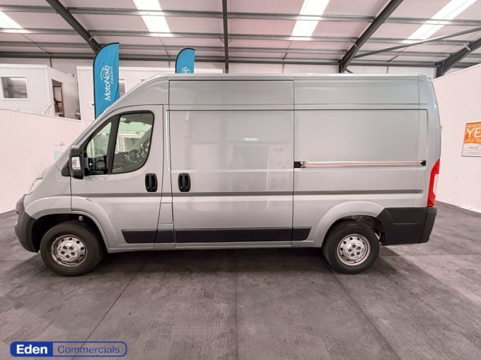 2025 Vauxhall Movano