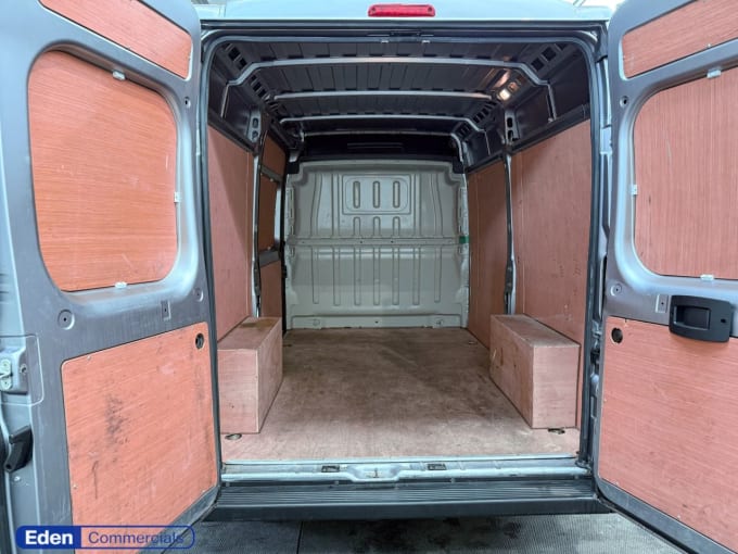 2025 Vauxhall Movano