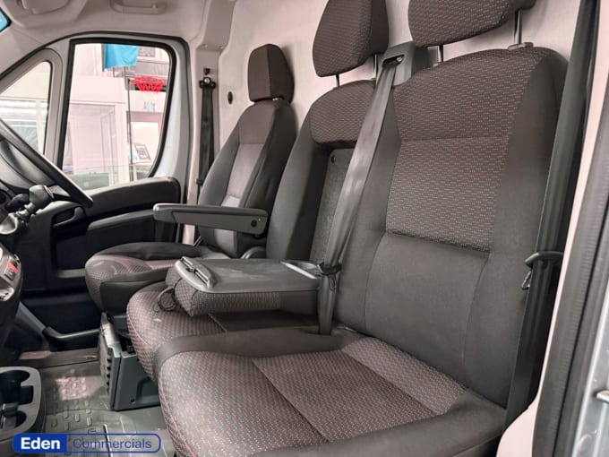 2025 Vauxhall Movano