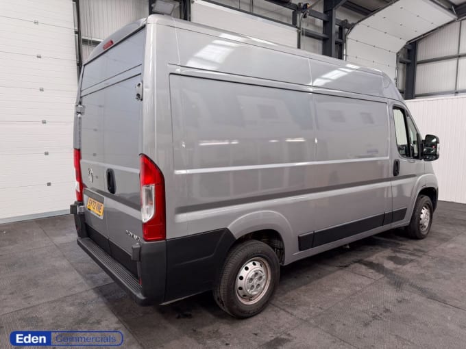 2025 Vauxhall Movano