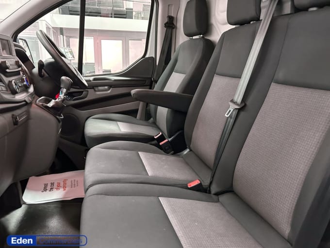 2025 Ford Transit Custom