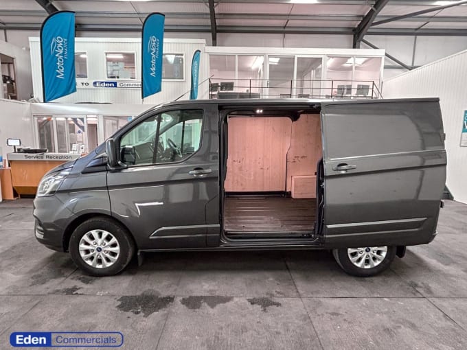 2025 Ford Transit Custom