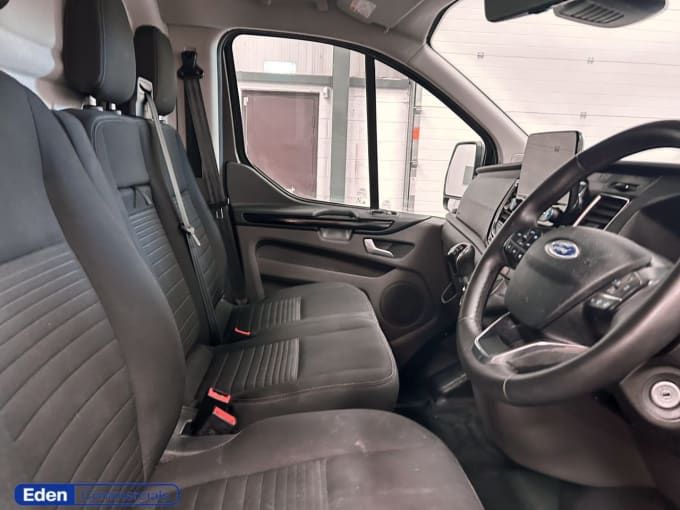 2025 Ford Transit Custom