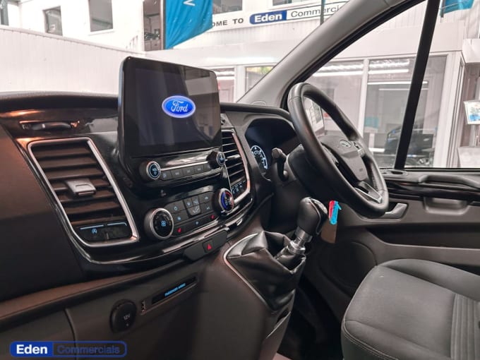 2025 Ford Transit Custom