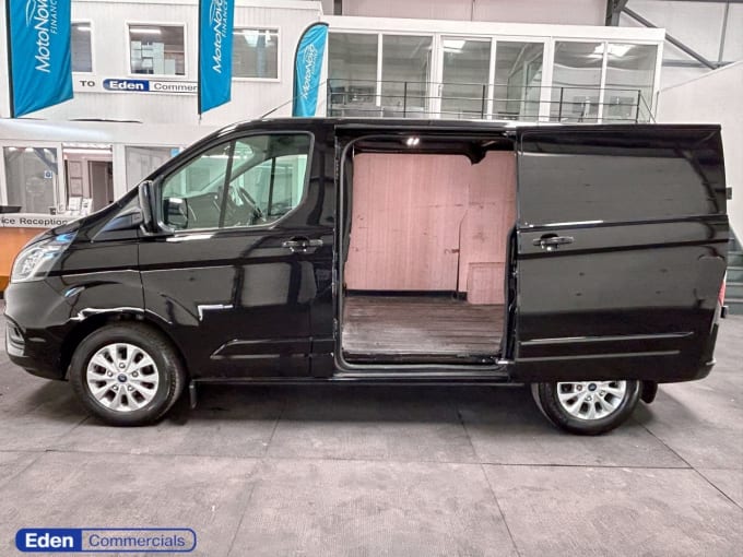 2025 Ford Transit Custom