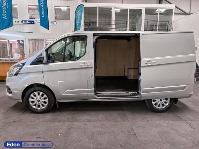 2025 Ford Transit Custom