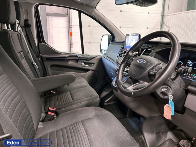 2025 Ford Transit Custom