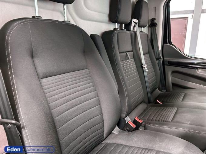 2025 Ford Transit Custom