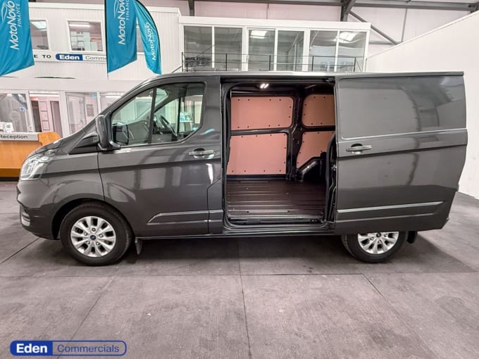 2025 Ford Transit Custom