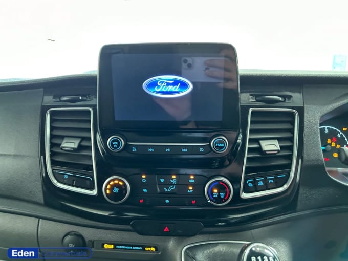 2025 Ford Transit Custom