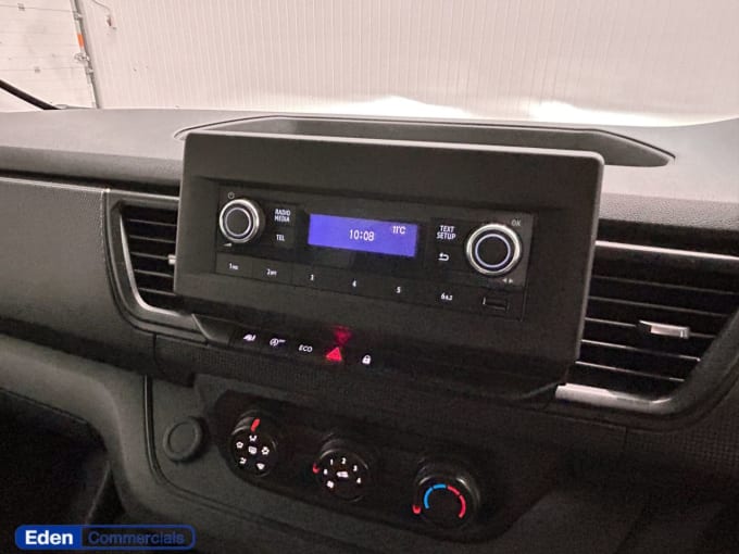 2025 Renault Trafic