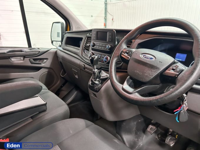 2025 Ford Transit Custom