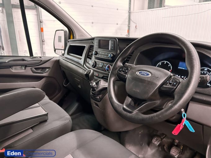 2025 Ford Transit Custom
