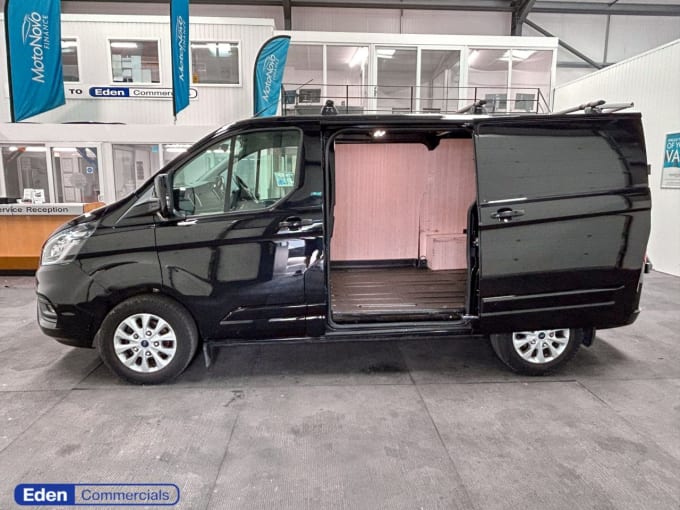 2025 Ford Transit Custom