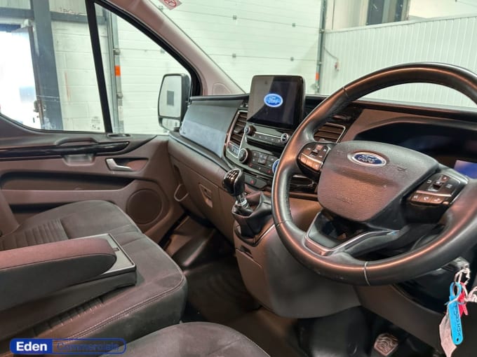 2025 Ford Transit Custom