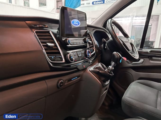 2025 Ford Transit Custom