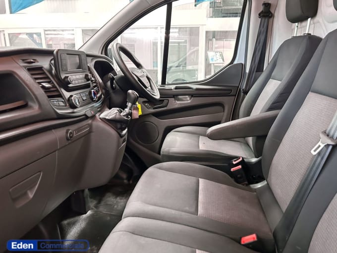 2025 Ford Transit Custom