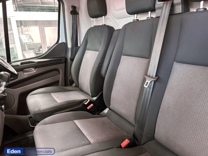 2025 Ford Transit Custom