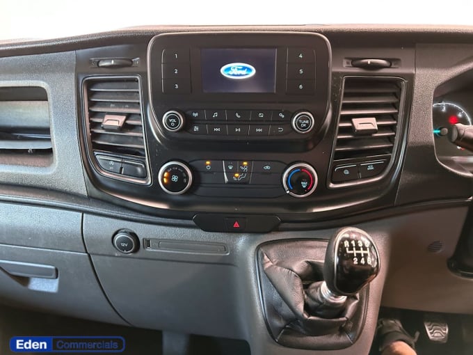 2025 Ford Transit Custom