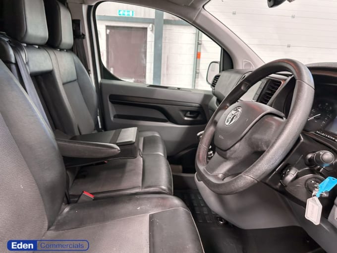 2025 Vauxhall Vivaro