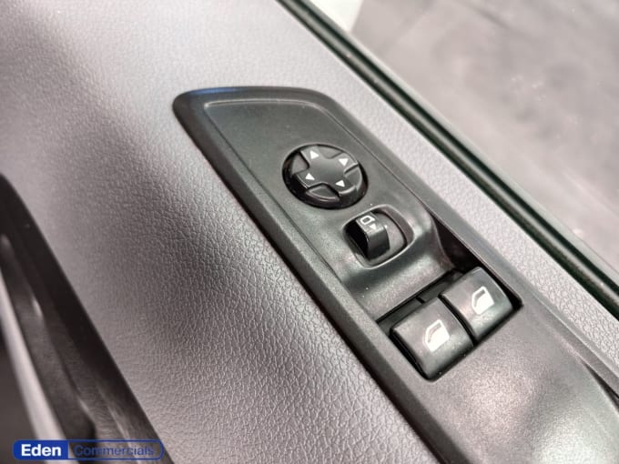 2025 Vauxhall Vivaro