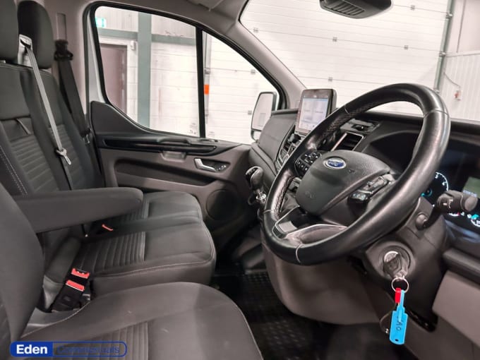 2025 Ford Transit Custom