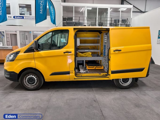 2025 Ford Transit Custom