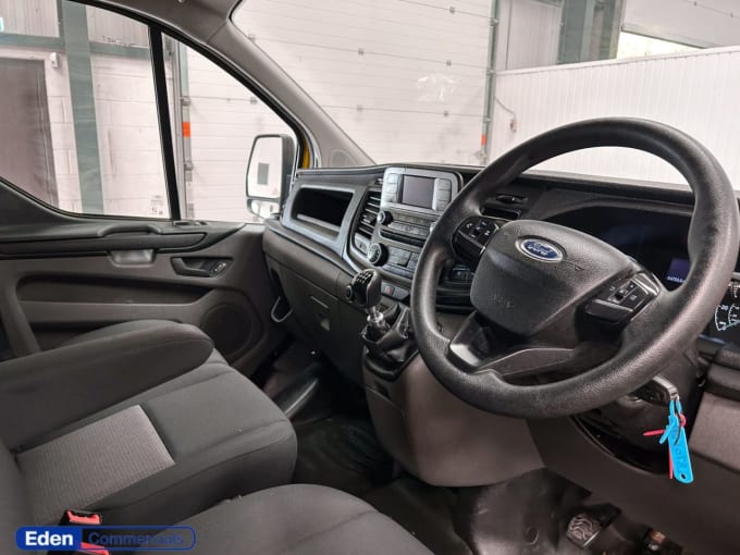 2025 Ford Transit Custom