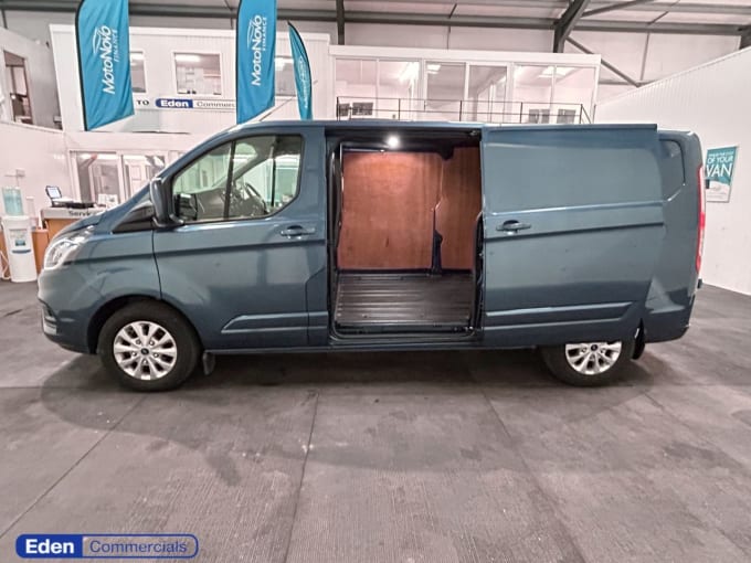 2025 Ford Transit Custom