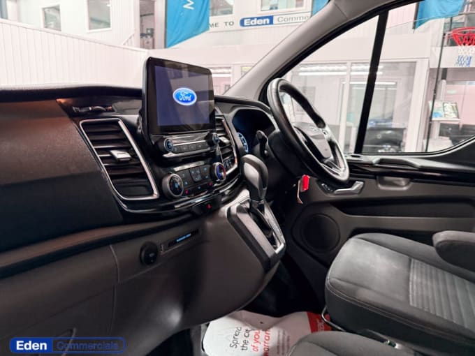 2025 Ford Transit Custom