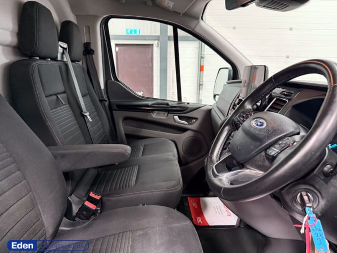 2025 Ford Transit Custom