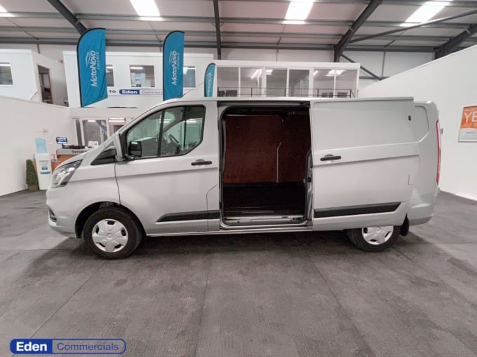 2025 Ford Transit Custom
