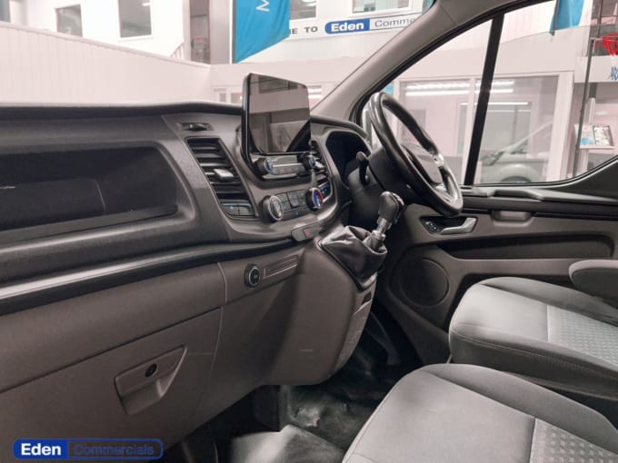 2025 Ford Transit Custom