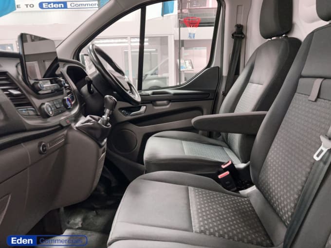 2025 Ford Transit Custom