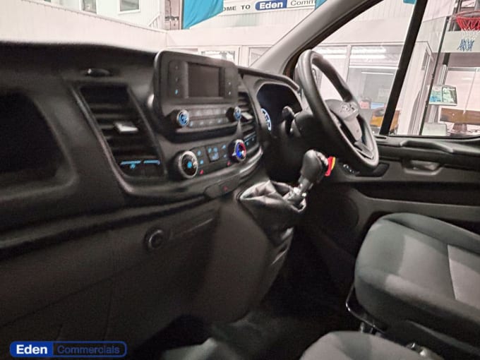 2025 Ford Transit Custom
