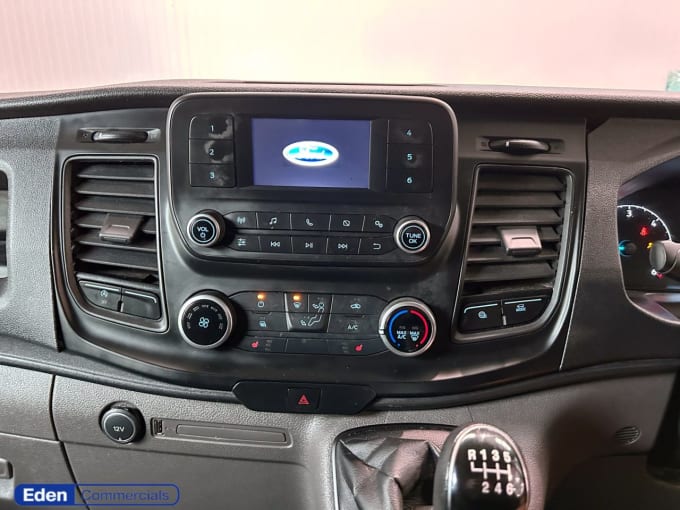 2025 Ford Transit Custom