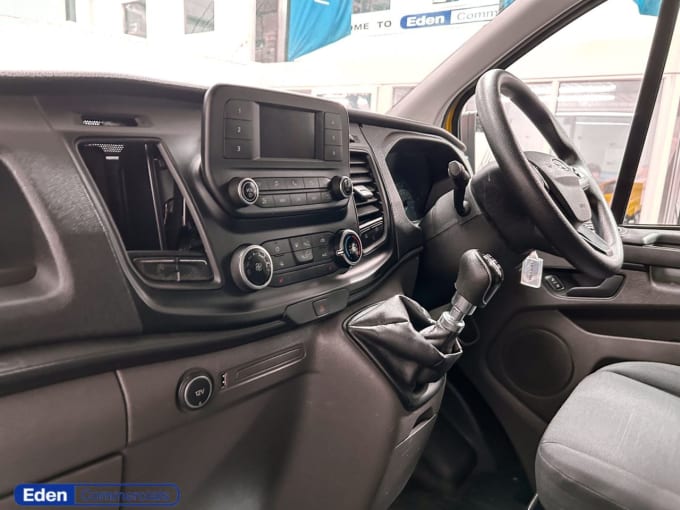 2025 Ford Transit Custom