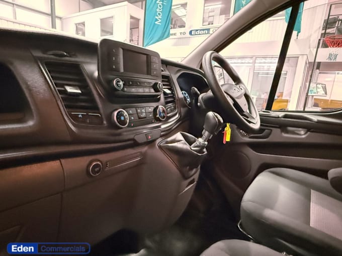 2025 Ford Transit Custom