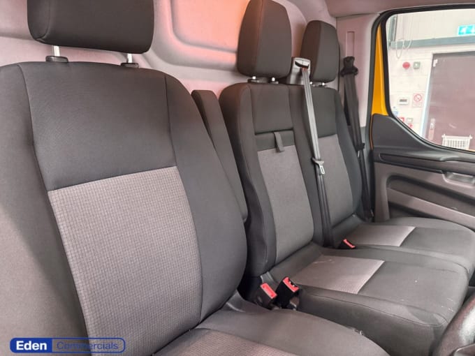 2025 Ford Transit Custom