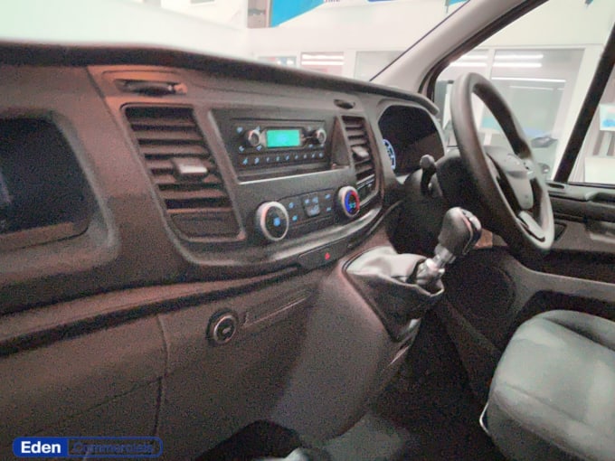 2025 Ford Transit Custom