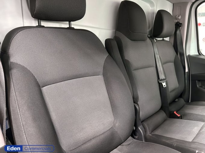 2025 Renault Trafic