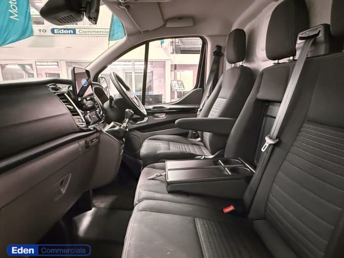 2025 Ford Transit Custom