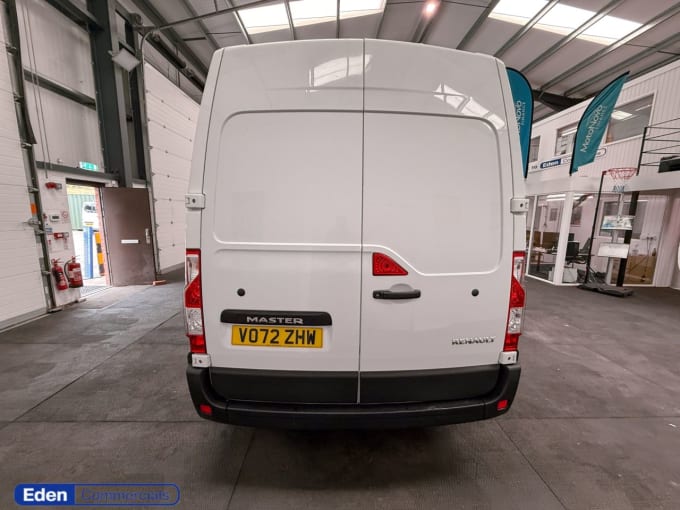 2025 Renault Master