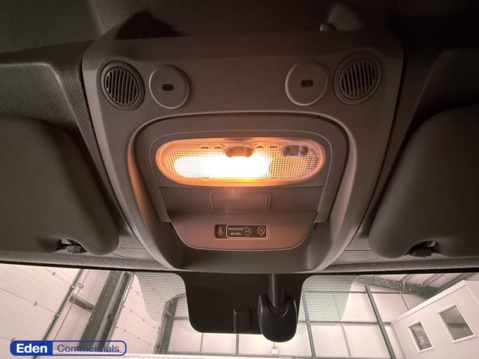 2025 Renault Master